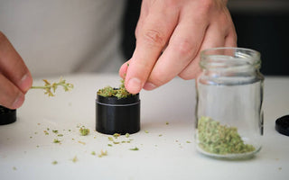 How to clean a weed grinder